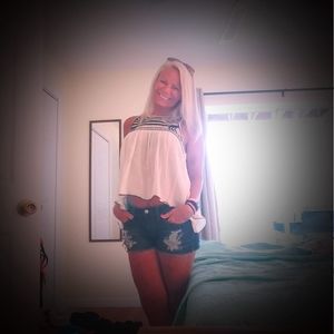 Meet your Posher, Jennifer